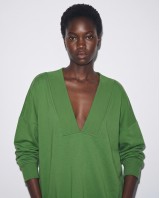 Μπλούζα φούτερ αχνούδιαστο μακρυμάνικο oversized με ανοιχτή "V" λαιμόκοψη λαδί