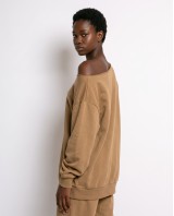 Μπλούζα φούτερ αχνούδιαστο oversized με ανοιχτή λαιμόκοψη sand