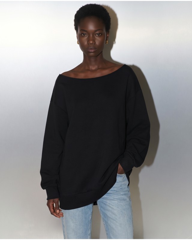 Μπλούζα φούτερ αχνούδιαστο oversized με ανοιχτή λαιμόκοψη μαύρο