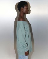 Μπλούζα φούτερ αχνούδιαστο oversized με ανοιχτή λαιμόκοψη σιέλ