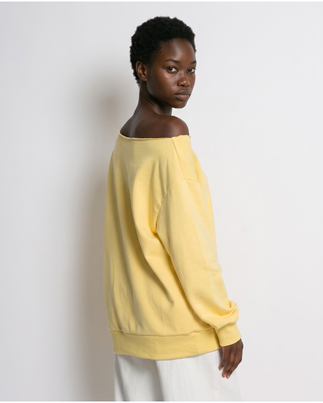 Μπλούζα φούτερ αχνούδιαστο oversized με ανοιχτή λαιμόκοψη κίτρινο
