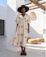 Φόρεμα ethereal resort με ανάλαφρα μανίκια brown