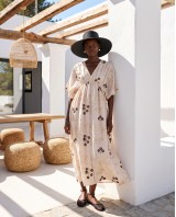 Φόρεμα ethereal resort με ανάλαφρα μανίκια brown