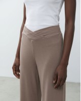 Παντελόνι φούτερ αχνούδιαστο Wide Leg με "V" mocha brown