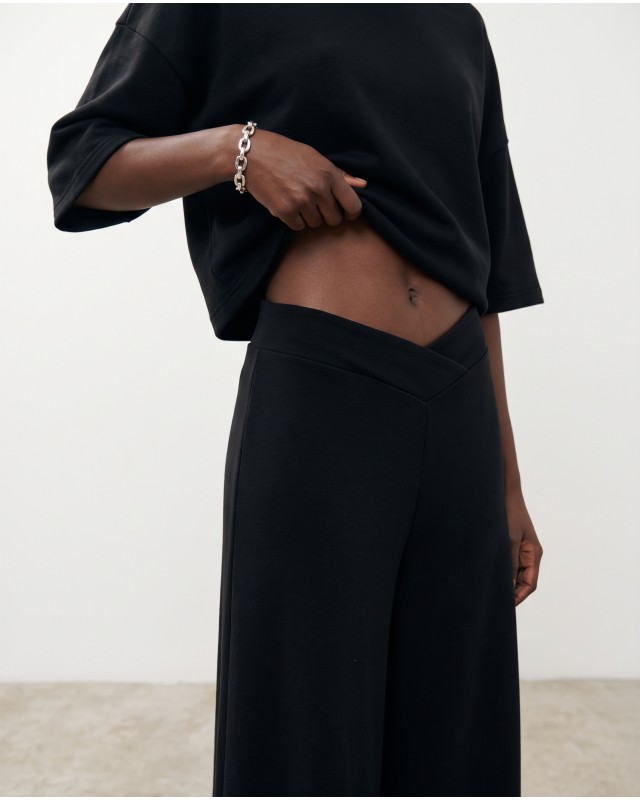 Παντελόνι φούτερ αχνούδιαστο Wide Leg με "V" μαύρο