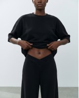 Παντελόνι φούτερ αχνούδιαστο Wide Leg με "V" μαύρο