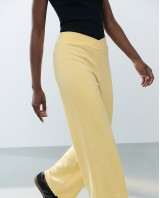 Παντελόνι φούτερ αχνούδιαστο Wide Leg με "V" yellow