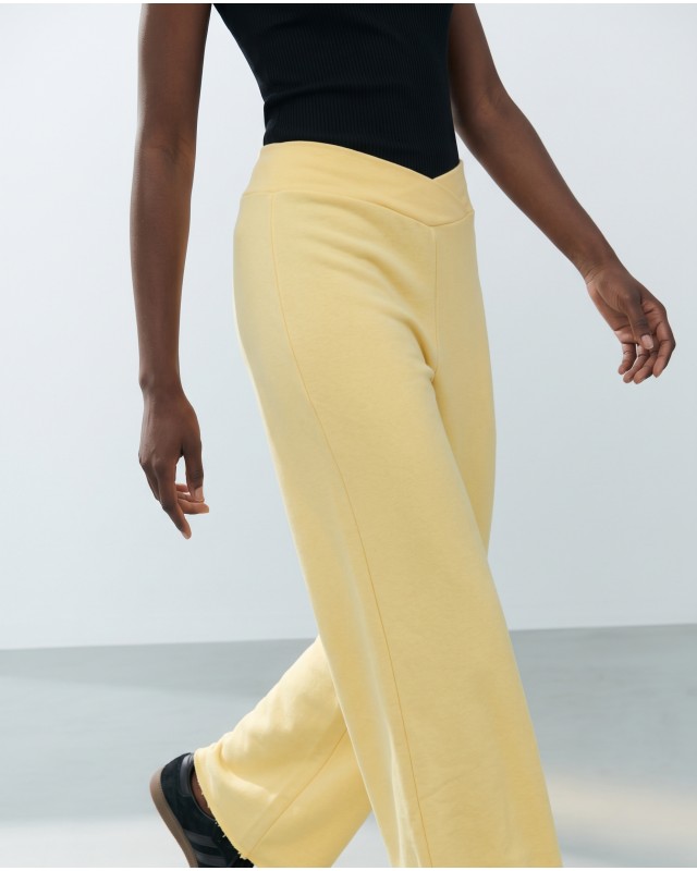 Παντελόνι φούτερ αχνούδιαστο Wide Leg με "V" yellow
