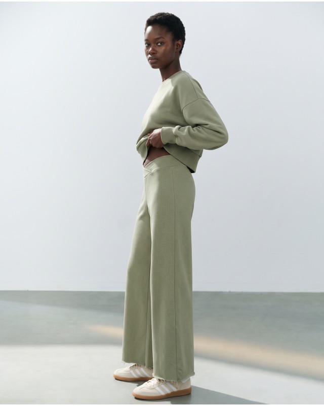 Παντελόνι φούτερ αχνούδιαστο Wide Leg με "V" olive