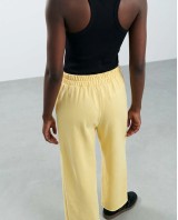 Παντελόνι φούτερ αχνούδιαστο Wide Leg με "V" yellow