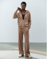 Σετ Βελουτέ «Velvet Mirage» με Zip Hoodie & φόρμα beige