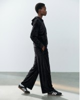 Βελουτέ Σετ Φόρμας με Hoodie και Παντελόνα μαύρο