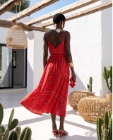 Φόρεμα με αυξομείωση στην τιράντα & σετ scrunchie Red Tiger Print