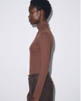 Μπλούζα Μακρυμάνικη με High Neck καφέ