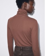 Μπλούζα Μακρυμάνικη με High Neck καφέ