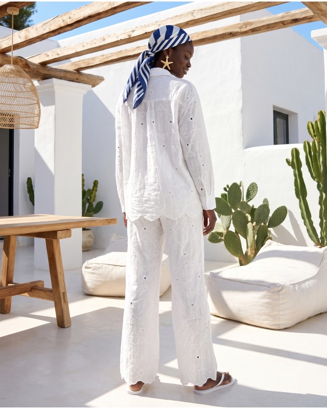 Coastal Chic Broderie Lounge Set white