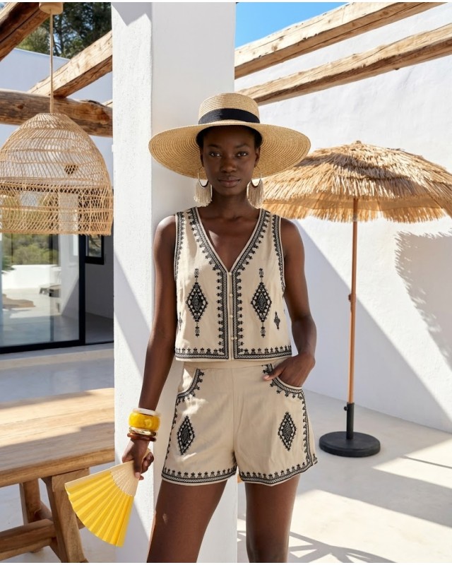 Σετ boho γιλέκο και σορτς με κεντήματα μπεζ