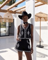 Σετ boho γιλέκο και σορτς με κεντήματα μαύρο