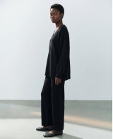 Πλεκτό Σετ V-Neck με Παντελόνα – Μαύρο