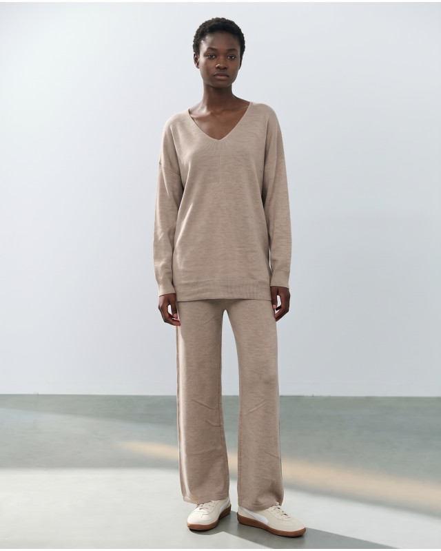 Πλεκτό Σετ V-Neck με Παντελόνα – Πούρο