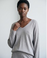 Πλεκτό Σετ V-Neck με Παντελόνα – Γκρι