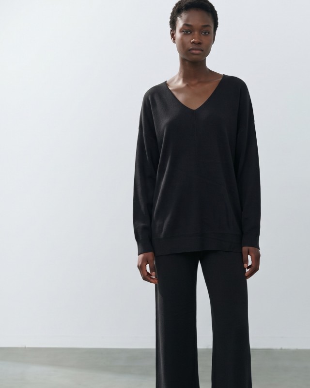 Πλεκτό Σετ V-Neck με Παντελόνα – Μαύρο