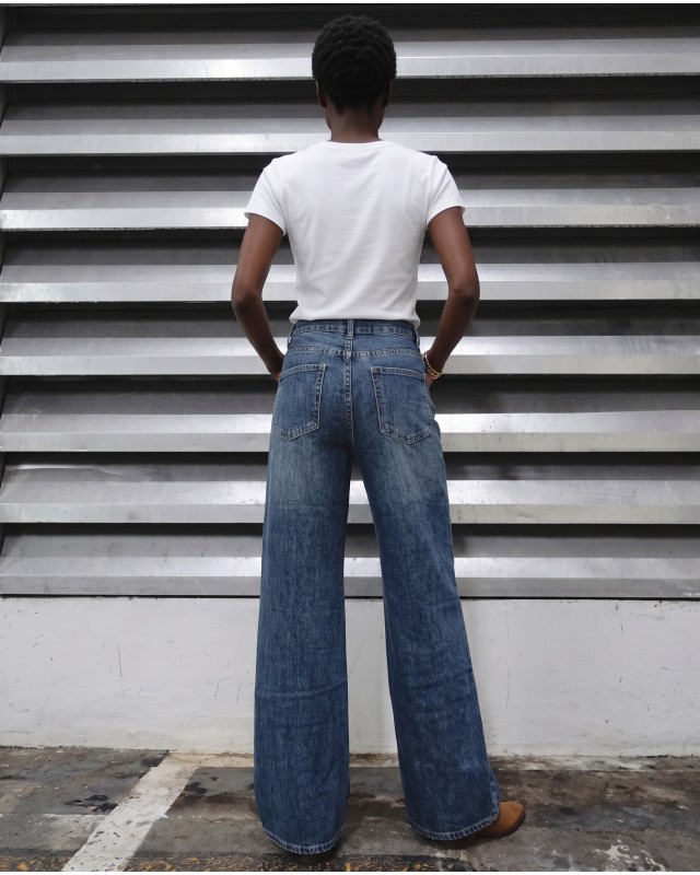 High-Waist Wide-Leg Jeans - Washed blue