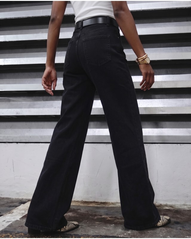 High-Waist Wide-Leg Jeans - Washed Black