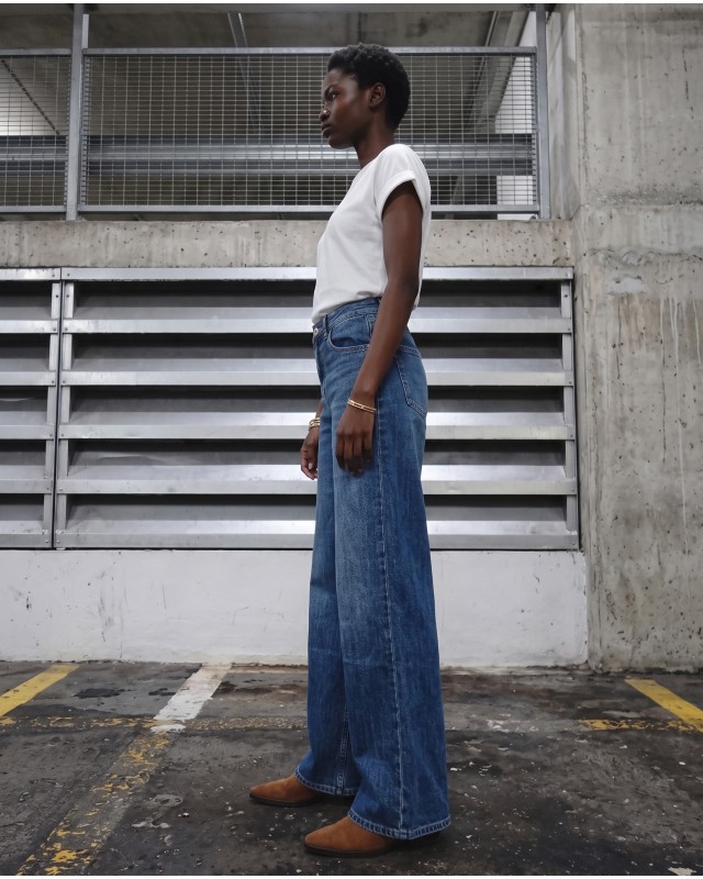 High-Waist Wide-Leg Jeans - Washed blue