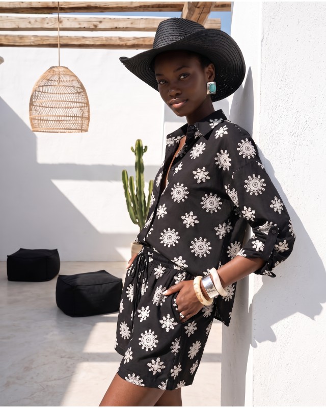 Dark Oasis Embroidered Set black