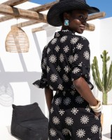 Dark Oasis Embroidered Set black