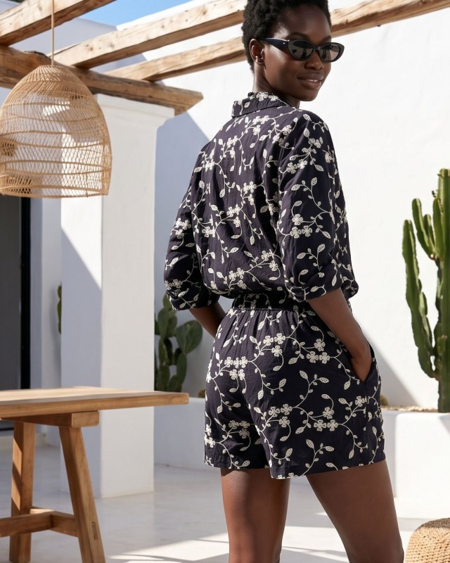 Khloe Embroidered set black