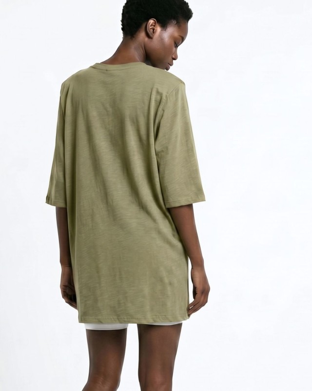 Μπλούζα βαμβακερή oversized με τρουακάρ μανίκι και βάτες λαδί