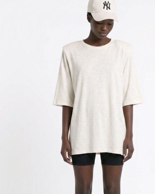 Μπλούζα βαμβακερή oversized με τρουακάρ μανίκι και βάτες off white 