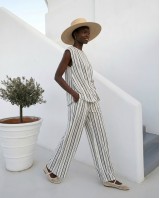 Σετ ριγέ με χρυσή λεπτομέρεια μπλούζα & παντελόνι λευκό-μαύρο