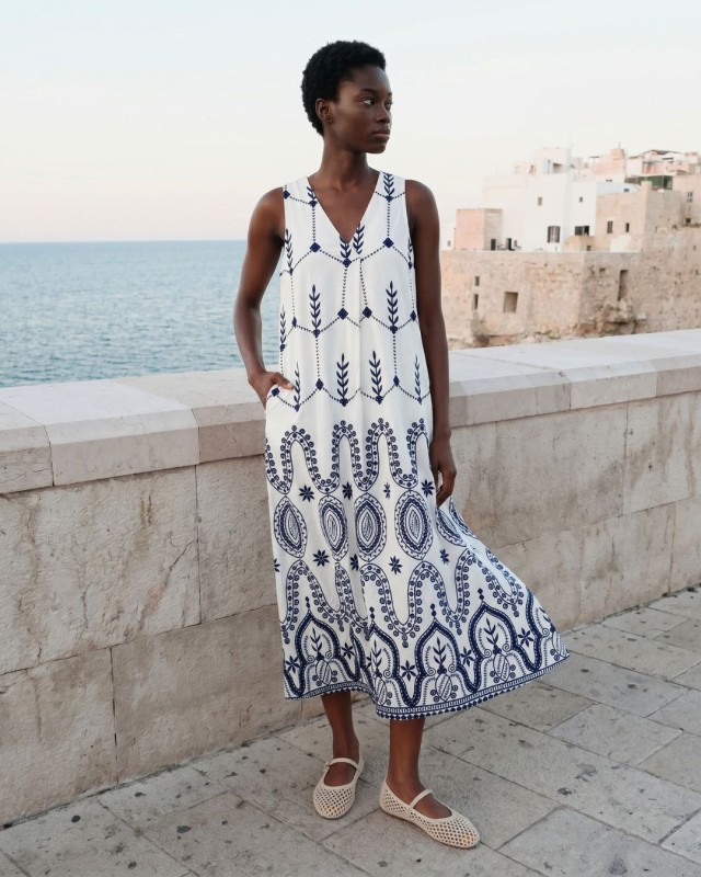 Φόρεμα  με κέντημα και τσέπες blue