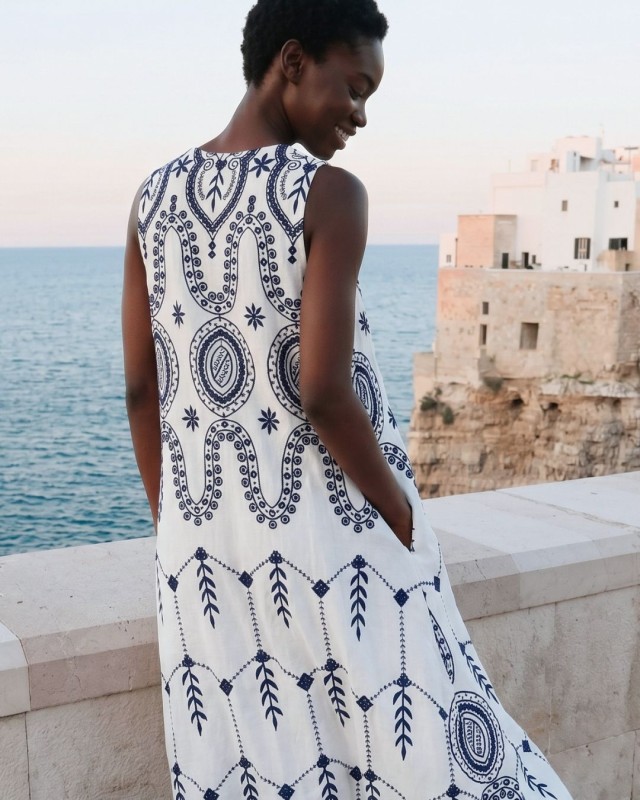 Φόρεμα  με κέντημα και τσέπες blue