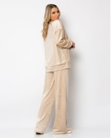 Σετ μπλούζα βελουτέ με εξωτερικές ραφές - παντελόνι βελουτέ ψηλόμεσο μπεζ