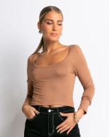 Μπλούζα crop top μακρυμάνικη με ανοιχτή λαιμόκοψη πούρο