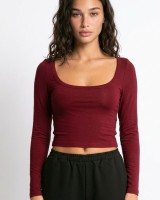 Μπλούζα crop top μακρυμάνικη με ανοιχτή λαιμόκοψη μπορντώ