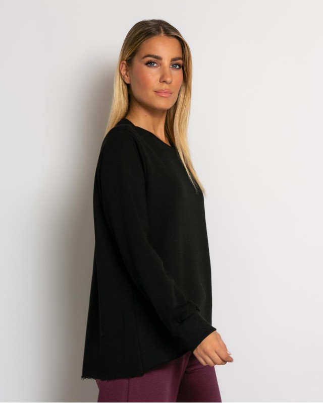 Μπλούζα φούτερ αχνούδιαστο πιο κοντή μπροστά κομμένη στο τελείωμα μαύρο