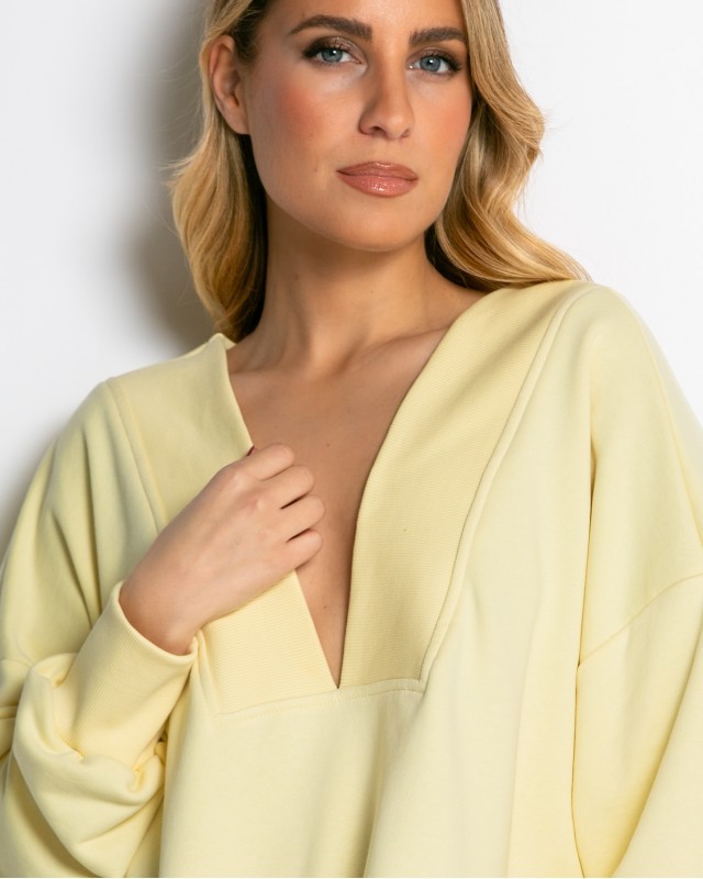 Μπλούζα φούτερ αχνούδιαστο μακρυμάνικο oversized με ανοιχτή "V" λαιμόκοψη κίτρινο