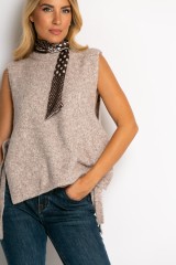 Αμάνικη πλεκτή μπλούζα με δέσιμο στο πλάι μπεζ