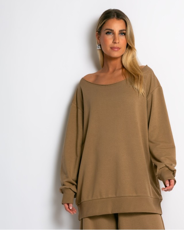 Μπλούζα φούτερ αχνούδιαστο oversized με ανοιχτή λαιμόκοψη sand