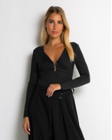 Κορμάκι μακρυμάνικο με λεπτομέρεια στο V μαύρο