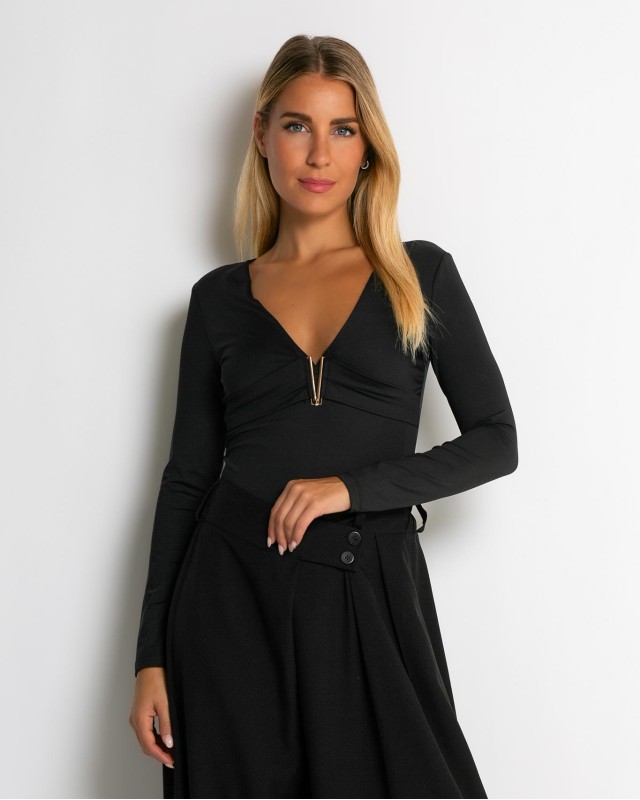 Κορμάκι μακρυμάνικο με λεπτομέρεια στο V μαύρο