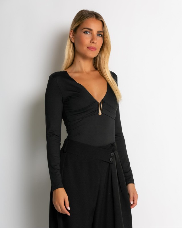 Κορμάκι μακρυμάνικο με λεπτομέρεια στο V μαύρο