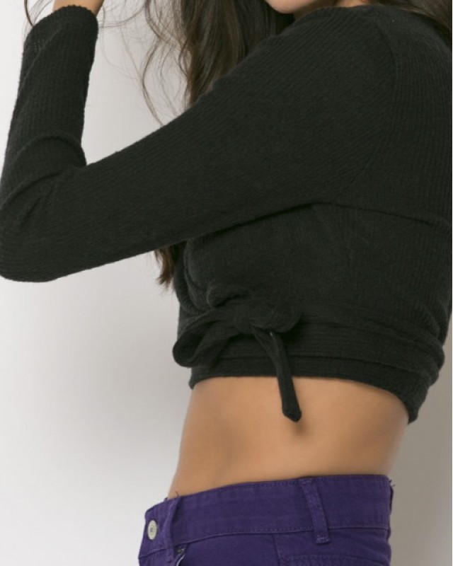 Crop top πλεκτό με δέσιμο μαύρο