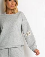 Σετ φόρμας μπλούζα με διακριτική στάμπα και παντελόνι γκρι μελανζέ