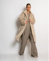 Γούνα μακρυά με τσέπες μπεζ